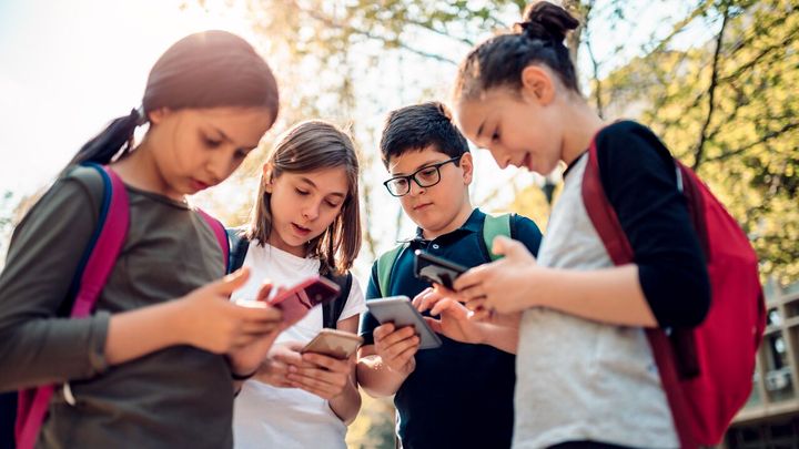 Deutscher Lehrerverband Gegen Handyverbot An Schulen