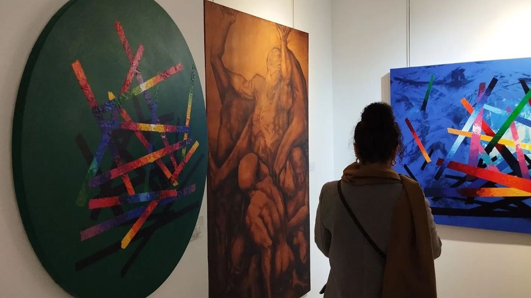 Asil Argun Art Gallery, ilk sergisi "Local Spot" ile sanatseverlerle buluştu. 